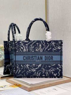 Dior M1296 Medium Book Tote Blue Roses embroidery