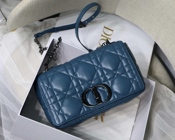 Dior M9242 Medium Quilted Macrocannage Calfskin Lake Blue