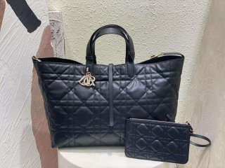 Dior M2820 Large Dior Toujours Bag Black Macrocannage Calfskin