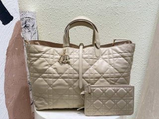 Dior M2820 Large Dior Toujours Bag Beige Macrocannage Calfskin