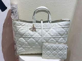 Dior M2820 Large Dior Toujours Bag White Macrocannage Calfskin