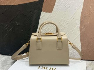 Dior M8671UBEQ_M900 Small Boston bag Beige box Calfskin