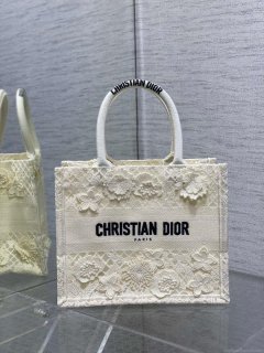 Dior M1265 Small Book Tote Embroidery with 3D Macramé Effect M9620