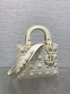 Dior M0538 Small Lady Dior Bag Matte White Cannage Calfskin with Diamond Motif