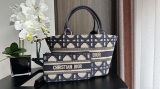 Dior M1328 Hat Basket Bag White and Blue with Gold-Tone Macrocannage Embroidery