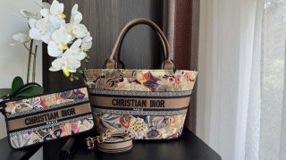 Dior M1328 Hat Basket Bag Multicolor Le Coeur des Papillons Embroider