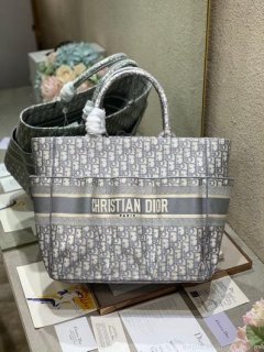 Dior M1279 Catherine Tote Bag Dior Oblique Embroidery Gray