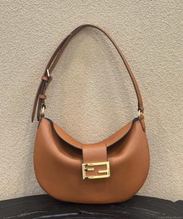 Fendi 8BS069 Fendi Brown Leather Croissant bag 8373