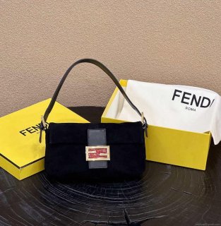 Fendi 8339 Baguette Middle Age Solid Color Series Underarm Bag Black