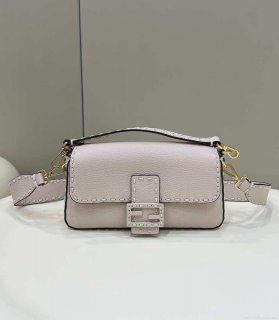 Fendi 8BR600 Baguette White full grain leather bag 8393