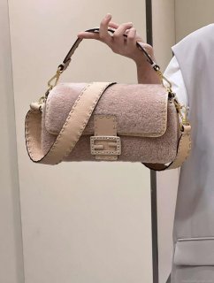 Fendi 8BR600 Baguette Medium Re-Edition bag in Pink lamé sheepskin