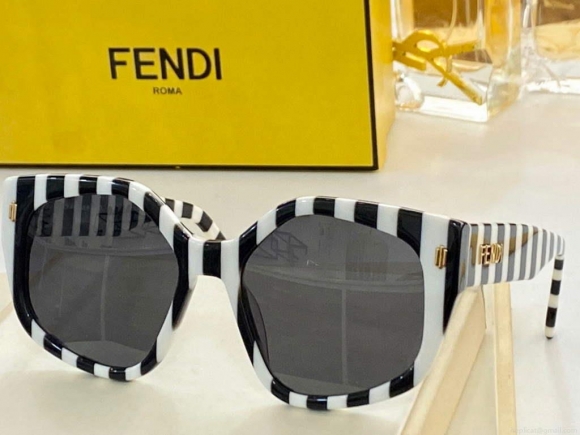 Fendi Sunglasses Luxury Fendi Rome Sport Fashion Show 992400