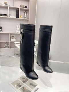 Givenchy BE7021E0YP Women’s Shoes Shark Lock Boots G97109