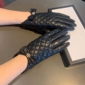 Gucci Women’s Gloves GG Marmont Chevron Leather Gloves 477965