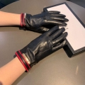 Gucci Women’s Gloves GG Leather Gloves 477966