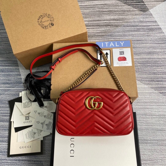 Gucci 447632 GG Marmont Small Matelassé Shoulder Bag Red