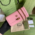 Gucci 658243 Diana chain wallet in Pink