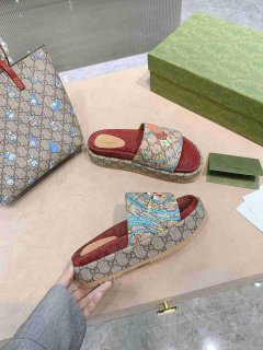 Gucci Sandals GG Multicolour Platform Sandal 81157