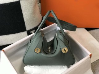 Hermes H073428 Lindy Bag 26 30 H231948