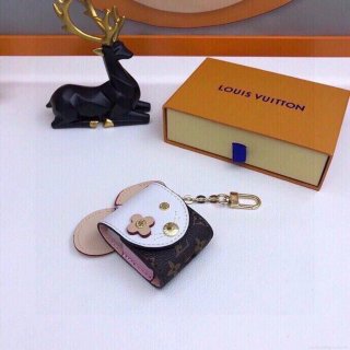 Louis Vuitton Keychains Fashion Key holder L62616