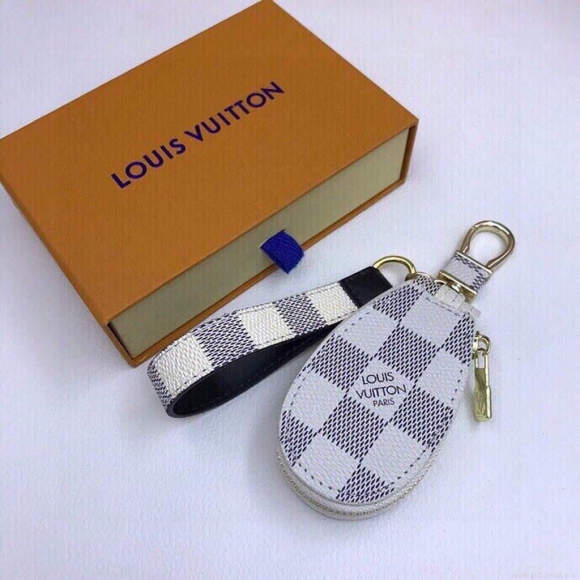 Louis Vuitton Keychains Fashion Key holder L62628