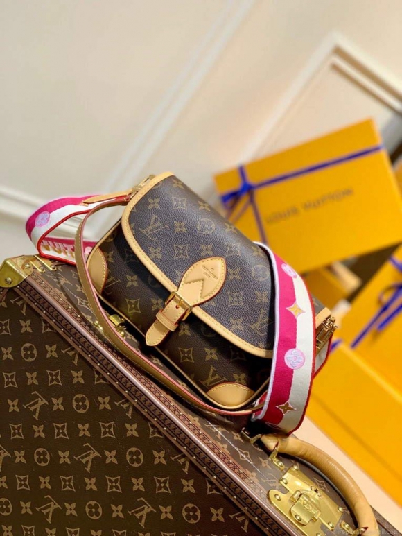 LV M46049 Louis Vuitton Diane Bag Monogram M45985