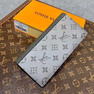 LV M30298 Louis Vuitton Brazza Wallet Taiga leather