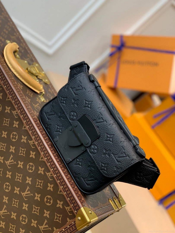 LV Louis Vuitton M58487 S Lock Sling Black