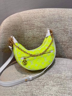 LV M81484 Louis Vuitton Loop half-moon baguette bag Yellow