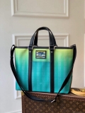 LV M59919 Louis Vuitton Wkd Tote PM Gradient Green