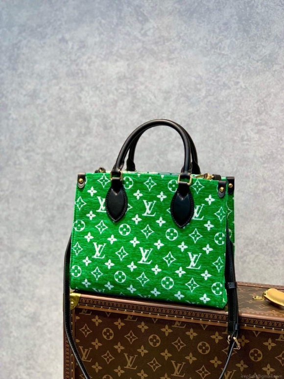 LV M46216 Louis Vuitton Onthego PM Tote Bag Green