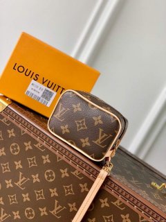 LV M81339 Louis Vuitton Wapity Case Bag Brown