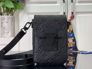 LV M81524 Louis Vuitton S-Lock Vertical Wearable Wallet Black