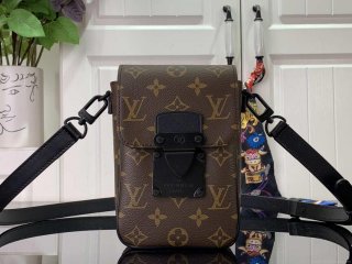 LV M81522 Louis Vuitton S-Lock Vertical Wearable Wallet Monogram