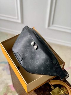 LV M46035 Louis Vuitton Discovery Bumbag PM Black