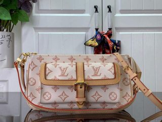 LV M20920 Louis Vuitton Maxi Multi Pochette Accessoires Beige