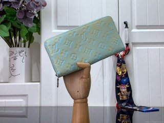 LV M81466 Louis Vuitton Zippy Wallet Vert d’eau Green