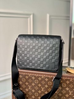 Louis Vuitton N42711 District PM Damier Black