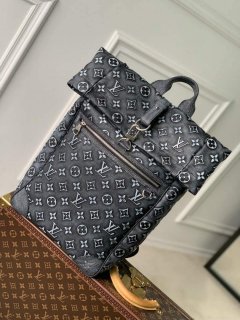 LV M21359 Louis Vuitton Roll Top Backpack Charcoal