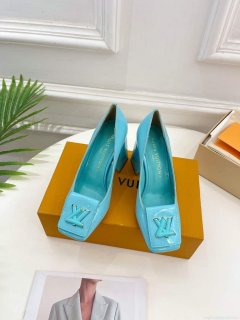 LV 1AB2KH Louis Vuitton Women’s Shake Pumps L68251