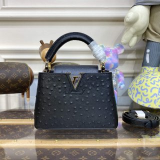 LV N81523 Louis Vuitton Capucines Mini Handbag Black