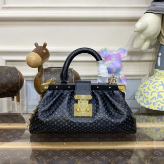 LV M22326 Louis Vuitton Monogram Clutch Black