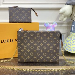 LV M81412 Louis Vuitton Toiletry Pouch On Chain