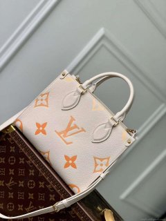 LV M46513 Louis Vuitton OnTheGo PM Bag