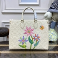 LV M46416 Louis Vuitton LV x YK OnTheGo MM Bag White