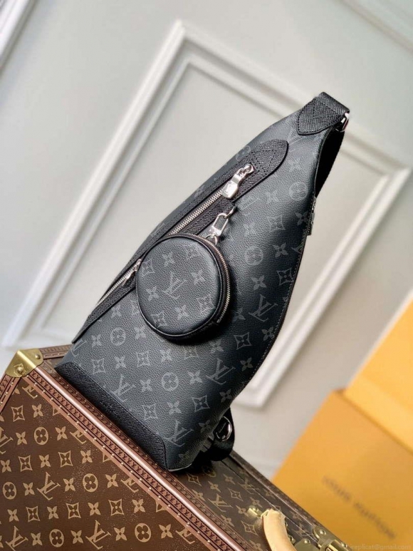 LV M30936 Louis Vuitton Duo Sling Bag Black