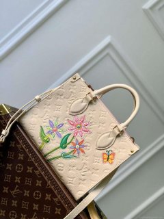 LV M21732 Louis Vuitton LV x YK OnTheGo PM Quartz