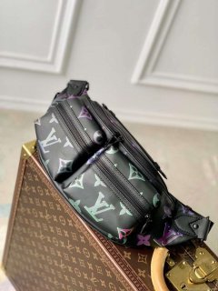 LV M22494 Louis Vuitton Comet Bumbag Black Borealis