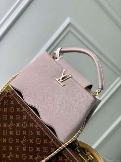 LV M22122 Louis Vuitton Capucines MM Handbag Wisteria