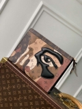 LV M82589 Louis Vuitton Pochette Voyage Brown